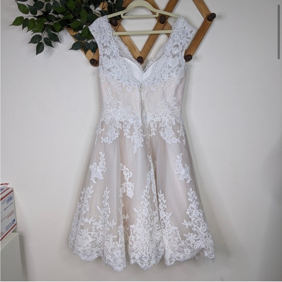 Enchanting Mon Cheri A-Line Lace Tulle Cap Sleeve Short Wedding Dress - Picture 3 of 13